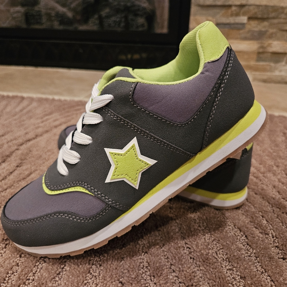 Lily & Dan Children's Sport Shoes size 4